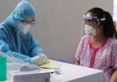 Phụ nữ có thai trên 13 tuần nên tiêm vaccine COVID-19?