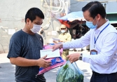 Người lao động nhận hỗ trợ Covid-19 không phải về quê xin xác nhận