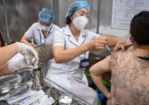 PGS.TS Trần Đắc Phu:  Hà Nội nên sớm tiêm vắc- xin cả cho người già và người mắc bệnh nền