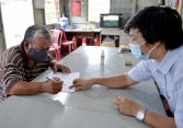 Phó thủ tướng Vũ Đức Đam: Không để người dân phải đi đến trụ sở nhận tiền hỗ trợ