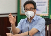 Phó Thủ tướng Vũ Đức Đam: 'Người dân xếp hàng để xét nghiệm COVID-19 nguy cơ lây bệnh rất cao'