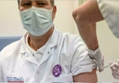 3.000 nhân viên y tế ở Pháp phải nghỉ việc do không tiêm vaccine