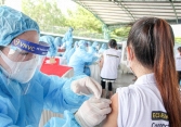 Vì sao Việt Nam khó tiếp cận vaccine?