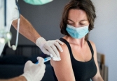 Những nhóm người nào có nguy cơ mắc Covid-19 cao dù đã tiêm đủ vaccine?