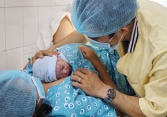 Đề xuất sinh con tại TP.HCM, Bình Dương, Vũng Tàu... được thưởng tiền
