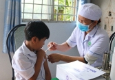 Hà Nội: Học sinh khối nào tiêm vaccine Covid-19 xong khối đó sẽ đi học