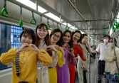 Hào hứng check-in đường sắt trên cao Cát Linh - Hà Đông