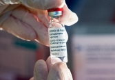 Sở Y tế Hà Nội đồng ý rút ngắn khoảng cách giữa hai mũi tiêm vaccine AstraZeneca xuống 4 tuần