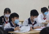 Học sinh ngoại thành Hà Nội phấn chấn trở lại trường lớp