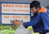 Giá xăng dầu tiếp tục giảm mạnh chiều nay