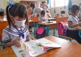Học sinh lớp 1, 2 làm kiểm tra định kỳ bằng hình thức trực tiếp