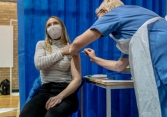 WHO: Biến chủng Omicron có thể làm giảm hiệu quả của vaccine
