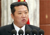 Chủ tịch Triều Tiên Kim Jong-un xuất hiện với ngoại hình gầy 'chưa từng thấy'