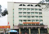 Nhiều bệnh viện lớn giảm thưởng Tết 