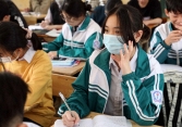 Học sinh Hà Nội có thể quay lại trường sau Tết Nhâm Dần