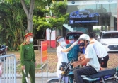 Bộ Y tế đề nghị các địa phương không ‘ngăn sông cấm chợ’ dịp Tết Nguyên đán