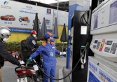 Phó thủ tướng yêu cầu tính toán lại công thức giá cơ sở xăng dầu