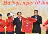 Thủ tướng kêu gọi hỗ trợ cho bóng đá nữ
