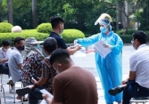 Việt Nam cần thêm thời gian để coi COVID-19 là “bệnh đặc hữu”