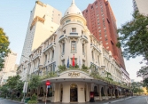 Nhiều tour du lịch, khách sạn cao cấp tại TP.HCM giảm giá sốc tới 73%
