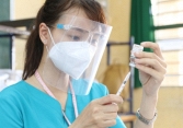 TP.HCM tiêm vaccine Covid-19 mũi 4 cho khoảng 1,8 triệu người trong tuần tới