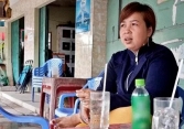 Chị bán vé số từ chối làm tỉ phú, làm điều khiến người đời bất ngờ
