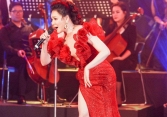 Vì sao Hồ Quỳnh Hương bất ngờ rời xa showbiz khi đang ở đỉnh cao sự nghiệp, ăn chay trường gần 20 năm?