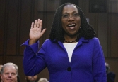 Nữ thẩm phán da màu đầu tiên nhậm chức tại Tòa án Tối cao Mỹ