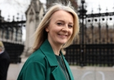 Chân dung Nữ ngoại trưởng Liz Truss, ứng cử viên chức thủ tướng Anh