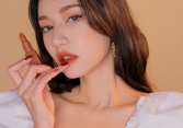 Bật mí mẹo chọn màu son cho nàng da ngăm