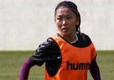 Huỳnh Như ra mắt trong trận thắng của CLB nữ Lank
