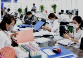 Hà Nội xem xét tăng thu nhập để giảm tình trạng công, viên chức nghỉ việc