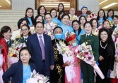Sáng 15/10: Thủ tướng chủ trì hội nghị đối thoại với phụ nữ cả nước