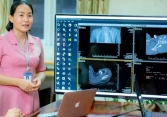 Nữ tiến sĩ đưa ứng dụng công nghệ vào khám chữa bệnh