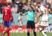 Nữ trọng tài đầu tiên của World Cup nam