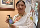 Người phụ nữ Tây Tạng kiếm 27 tỷ đồng mỗi năm nhờ thêu thùa