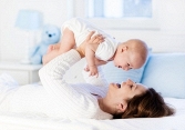 Phụ nữ kết hôn, sinh con ở độ tuổi từ 40 ngày càng nhiều