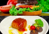 Hamburger và Hamburg Steak: Minh chứng cho văn hóa ẩm thực Đông - Tây ‘tuy giống mà khác’
