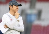 HLV U23 Indonesia trách trọng tài, từ chối nói về U23 Việt Nam