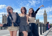 Hội Hàn Hằng - Trang Lou - Emily “xả ảnh” vi vu trời Âu: Ai cũng xinh và sang! 
