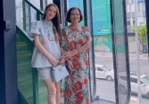 Nhã Phương tiết lộ hình ảnh nhan sắc đời thường nhưng sự chú ý lại đổ dồn vào đôi chân của mẹ bầu