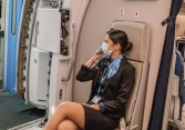 Tiếp viên hàng không kể 'nỗi ám ảnh' khi làm việc với giới thượng lưu dù kiếm ra tiền
