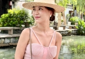 Nữ CEO lấy chồng năm 21 tuổi: Người đàn ông tỏ ra ga lăng kéo ghế, gắp thịt cho bạn nhưng hách dịch với nhân viên thì nên cảnh giác