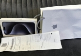 iPhone 15 Pro Max đang 'cháy hàng', vì sao chuyên gia lại cảnh báo bạn đừng vội vàng mua hàng 'xách tay'?