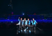 Vé show Westlife 'sold-out' quá nhanh, BTC úp mở về việc mở đêm thứ 2?