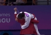ASIAD: Võ sĩ Việt Nam ngoạn mục hạ đối thủ Thái Lan, thầy trò vỡ òa ăn mừng huy chương