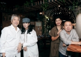 Khoảnh khắc 'hiếm có khó tìm': 2 gia đình Thanh Lam - Quốc Trung hội ngộ, thái độ của diva với vợ của chồng cũ gây chú ý