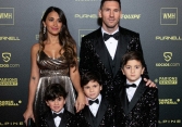 Messi cùng cả gia đình lên lịch đến Paris, sẵn sàng cho danh hiệu Quả bóng vàng lịch sử