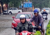 Mưa lớn trên đất liền và gió mạnh, sóng lớn trên các vùng biển