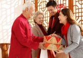 Bốn món đồ ĐỪNG nên mang tặng người khác, đặc biệt món thứ 2, chẳng khác nào 'chặt đứt' tiền tài của mình